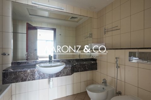 Купить квартиру в Джумейра Лейк Тауэрс, Дубай: 2 спальни, 79.3м², № 78284 - фото 13