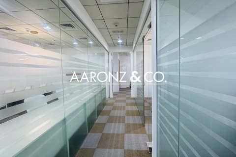 Bureau à Business Bay, Dubai, 101.9 m², № 78282 - photo 10