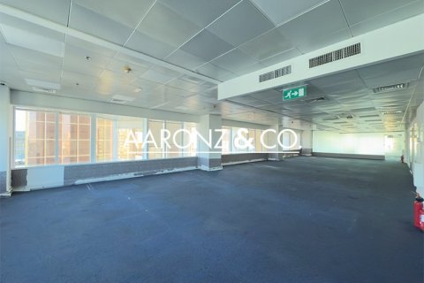 Снять в аренду офис в Sheikh Zayed Road, Дубай: 372м², № 78278 - фото 7