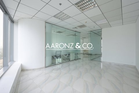 Office in Jumeirah Lake Towers, Dubai 98.3 sq.m. № 78283 - photo 4