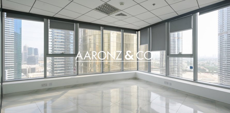 Office in Jumeirah Lake Towers, Dubai 98.3 sq.m. № 78283
