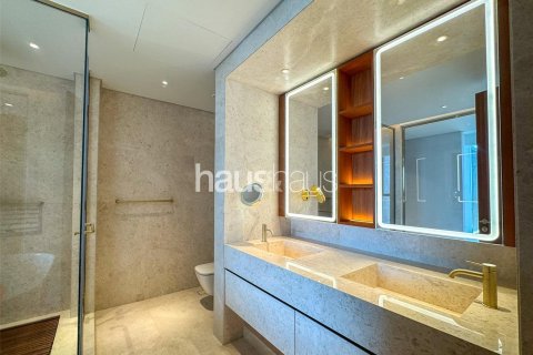Apartment in Palm Jumeirah, Dubai 2 bedrooms, 131 sq.m. № 45109 - photo 12