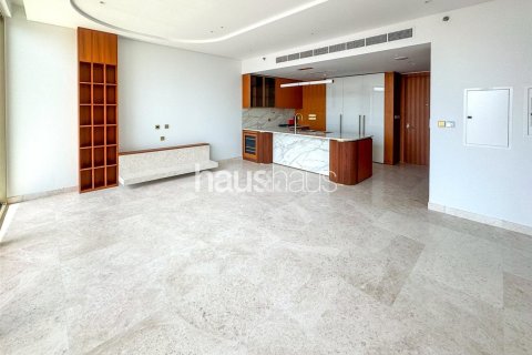 Apartment in Palm Jumeirah, Dubai 2 bedrooms, 131 sq.m. № 45109 - photo 2