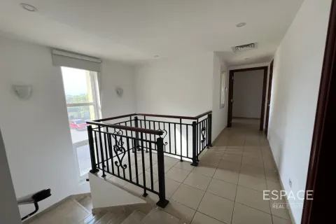 Снять в аренду таунхаус в Арабиан Ранчес, Дубай: 3 спальни, 301м², № 71270 - фото 4