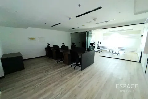 Office in Jumeirah Lake Towers, Dubai 71 sq.m. № 71269 - photo 6