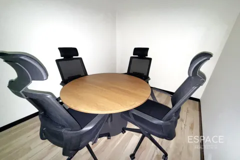 Office in Jumeirah Lake Towers, Dubai 71 sq.m. № 71269 - photo 7