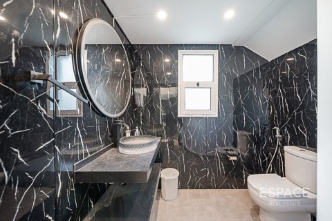 Снять в аренду таунхаус в Jumeirah Village Triangle, Дубай: 2 спальни, 275м², № 71268 - фото 12