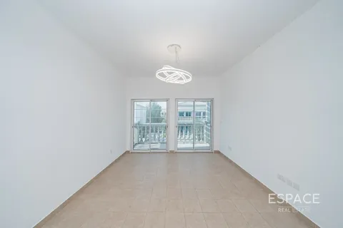 Снять в аренду таунхаус в Jumeirah Village Triangle, Дубай: 2 спальни, 275м², № 71268 - фото 7