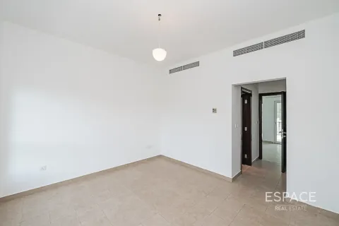 Снять в аренду таунхаус в Jumeirah Village Triangle, Дубай: 2 спальни, 275м², № 71268 - фото 13