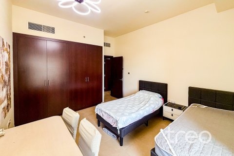 Снять в аренду квартиру в Дубае: 2 спальни, 118.54м², № 120264 - фото 15