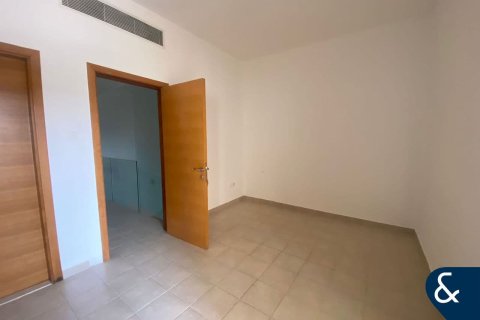 Villa en Jumeirah Village Circle, Dubai, 4 dormitorios, 236 m², № 75674 - foto 15