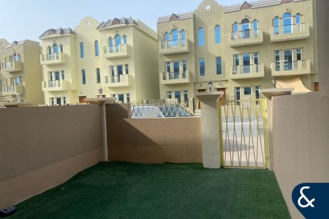 Villa en Jumeirah Village Circle, Dubai, 4 dormitorios, 236 m², № 75674 - foto 6