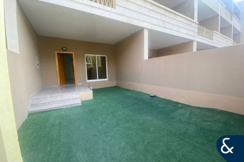 Villa en Jumeirah Village Circle, Dubai, 4 dormitorios, 236 m², № 75674 - foto 5