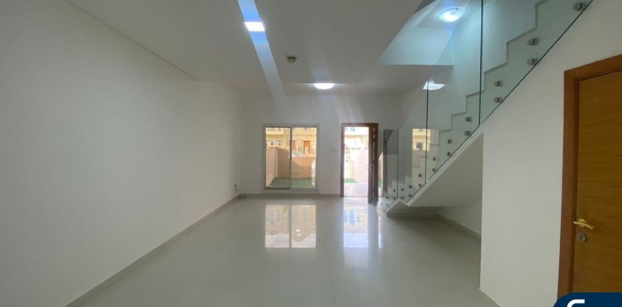 Villa en Jumeirah Village Circle, Dubai, 4 dormitorios, 236 m², № 75674