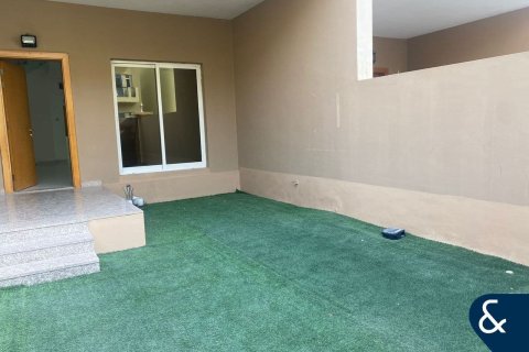 Villa en Jumeirah Village Circle, Dubai, 4 dormitorios, 236 m², № 75674 - foto 4