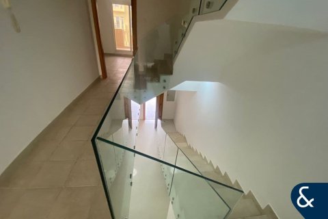 Villa en Jumeirah Village Circle, Dubai, 4 dormitorios, 236 m², № 75674 - foto 9