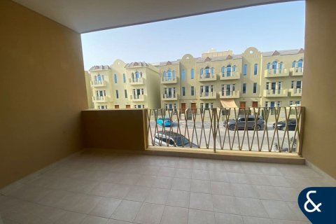 Villa en Jumeirah Village Circle, Dubai, 4 dormitorios, 236 m², № 75674 - foto 10