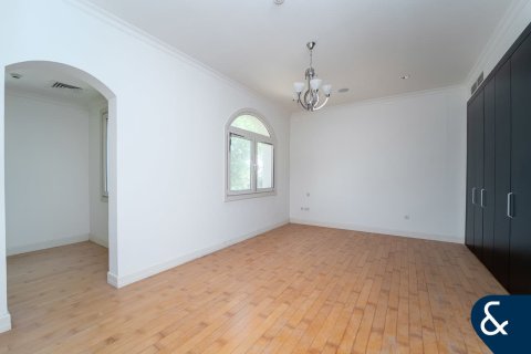 Villa in Sienna Lakes, Jumeirah Golf Estates, Dubai 5 bedrooms, 697 sq.m. № 75678 - photo 9