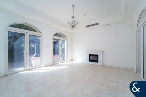 Villa in Sienna Lakes, Jumeirah Golf Estates, Dubai 5 bedrooms, 697 sq.m. № 75678 - photo 2