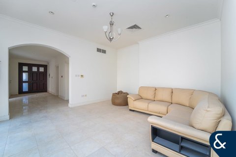 Villa in Sienna Lakes, Jumeirah Golf Estates, Dubai 5 bedrooms, 697 sq.m. № 75678 - photo 4