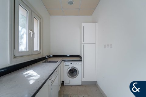 Villa in Sienna Lakes, Jumeirah Golf Estates, Dubai 5 bedrooms, 697 sq.m. № 75678 - photo 14