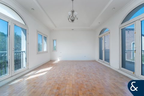 Villa in Sienna Lakes, Jumeirah Golf Estates, Dubai 5 bedrooms, 697 sq.m. № 75678 - photo 3