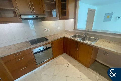 Apartment in The Views, Dubai 2 bedrooms, 124 sq.m. № 99117 - photo 8