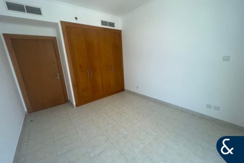 Apartment in The Views, Dubai 2 bedrooms, 124 sq.m. № 99117 - photo 11