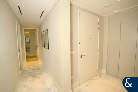 Apartment in Downtown Dubai (Downtown Burj Dubai), Dubai 4 bedrooms, 261 sq.m. № 99046 - photo 12