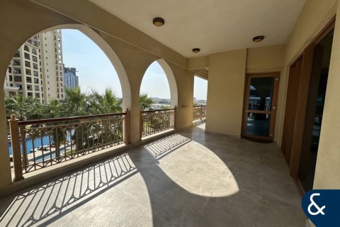 Apartment in Palm Jumeirah, Dubai 2 bedrooms, 181 sq.m. № 99118 - photo 9