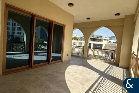 Apartment in Palm Jumeirah, Dubai 2 bedrooms, 181 sq.m. № 99118 - photo 4