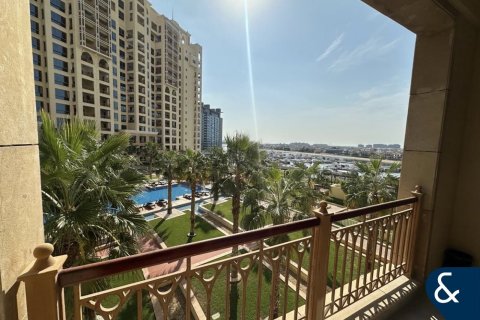 Apartment in Palm Jumeirah, Dubai 2 bedrooms, 181 sq.m. № 99118 - photo 8