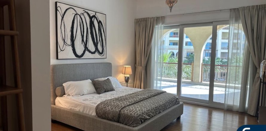 Apartment in Palm Jumeirah, Dubai 2 bedrooms, 181 sq.m. № 99118