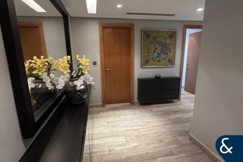 Apartment in Palm Jumeirah, Dubai 2 bedrooms, 181 sq.m. № 99118 - photo 11