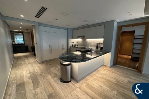 Apartment in Palm Jumeirah, Dubai 2 bedrooms, 181 sq.m. № 99118 - photo 3