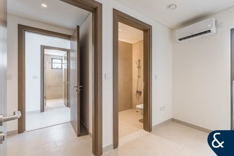 Villa in Al Furjan, Dubai 4 bedrooms, 335 sq.m. № 76069 - photo 12