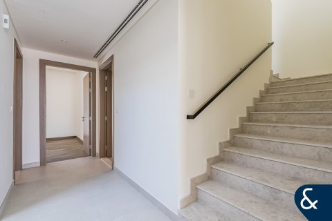 Villa in Al Furjan, Dubai 4 bedrooms, 335 sq.m. № 76069 - photo 6