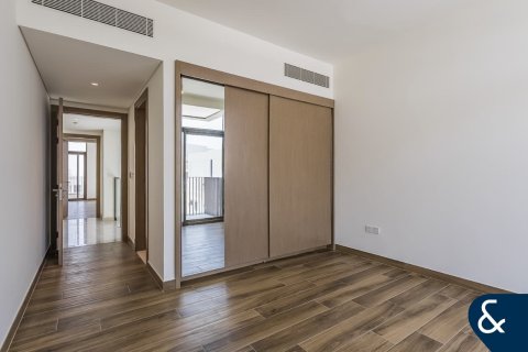 Villa in Al Furjan, Dubai 4 bedrooms, 335 sq.m. № 76069 - photo 25