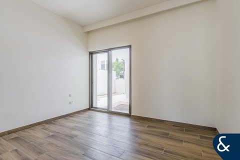 Villa in Al Furjan, Dubai 4 bedrooms, 335 sq.m. № 76069 - photo 15