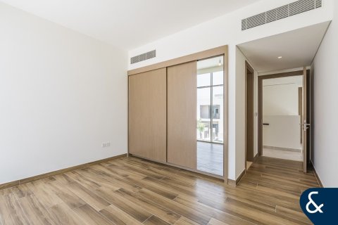 Villa in Al Furjan, Dubai 4 bedrooms, 335 sq.m. № 76069 - photo 28