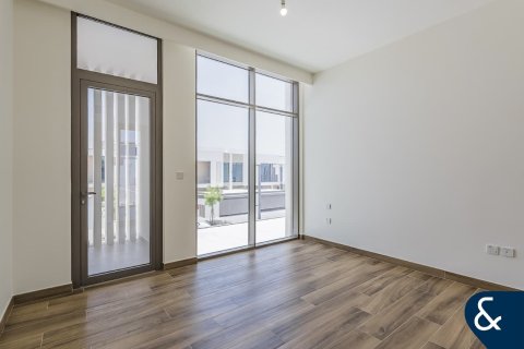 Villa in Al Furjan, Dubai 4 bedrooms, 335 sq.m. № 76069 - photo 27