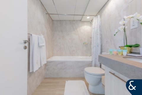 Apartment in Downtown Dubai (Downtown Burj Dubai), Dubai 2 bedrooms, 125 sq.m. № 76075 - photo 10