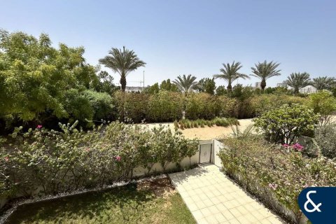 Villa in Mira, Reem, Dubai 3 bedrooms, 235 sq.m. № 76072 - photo 16