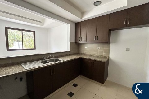 Villa in Mira, Reem, Dubai 3 bedrooms, 235 sq.m. № 76072 - photo 6