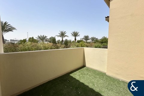 Villa in Mira, Reem, Dubai 3 bedrooms, 235 sq.m. № 76072 - photo 8