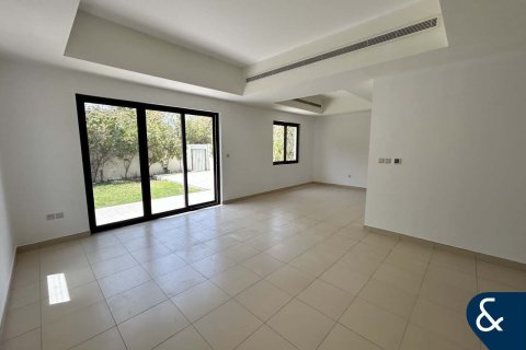 Villa in Mira, Reem, Dubai 3 bedrooms, 235 sq.m. № 76072 - photo 3