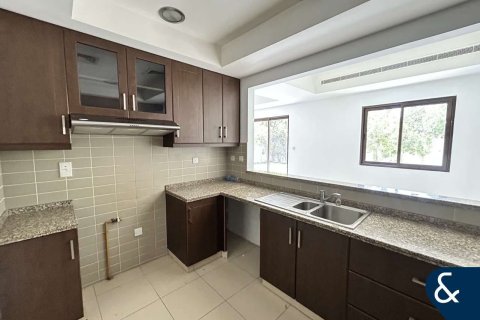 Villa in Mira, Reem, Dubai 3 bedrooms, 235 sq.m. № 76072 - photo 5