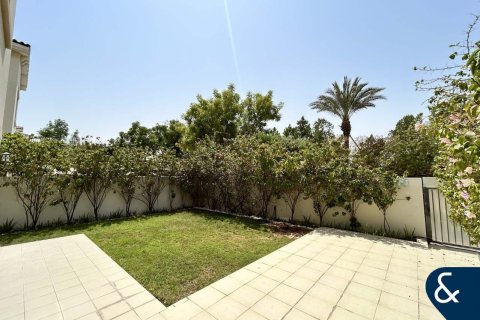 Villa in Mira, Reem, Dubai 3 bedrooms, 235 sq.m. № 76072 - photo 7