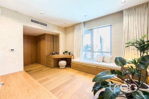 Apartment in Burj Khalifa, Dubai 2 bedrooms, 126.81 sq.m. № 136259 - photo 7