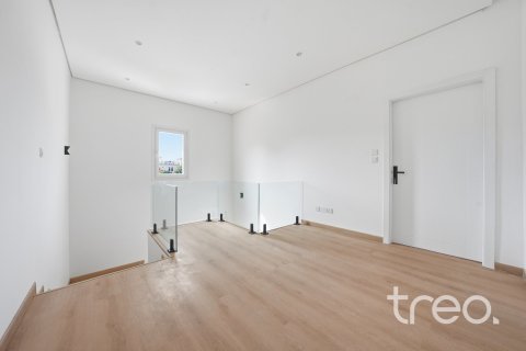 Villa in Meadows, Dubai 5 bedrooms, 84.17 sq.m. № 136258 - photo 11
